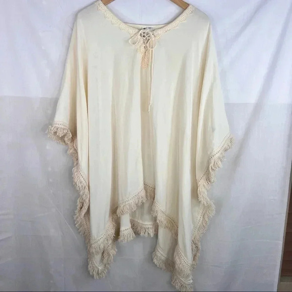 Anthropologie OTHERS FOLLOW Cream Fringe Poncho One Size Womens Boho Lagenlook - Picture 1 of 11